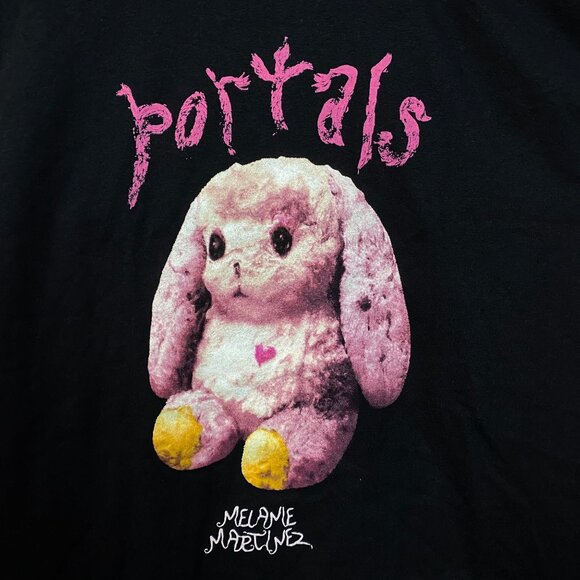 Melanie Martinez Bunny Tshirt size large - Picture 2 of 4